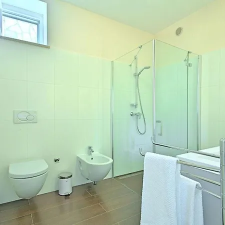 Mali-kosi Comfortable Holiday home Vicani